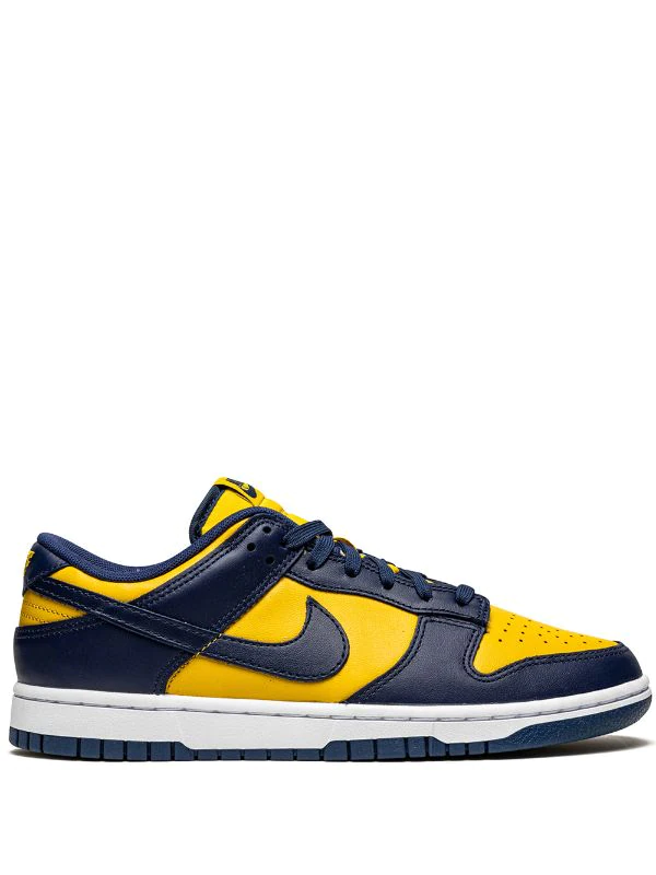 Dunk Low sneakers