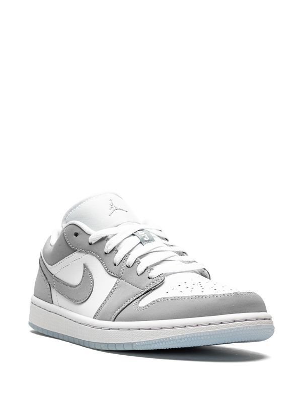 Jordan 1 low wolf grey