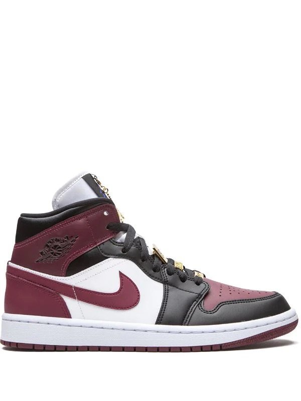 Air Jordan 1 Mid SE   "Gold Pendants"