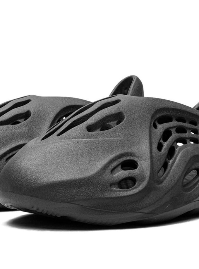 Yezzy foam runne "OYNX"